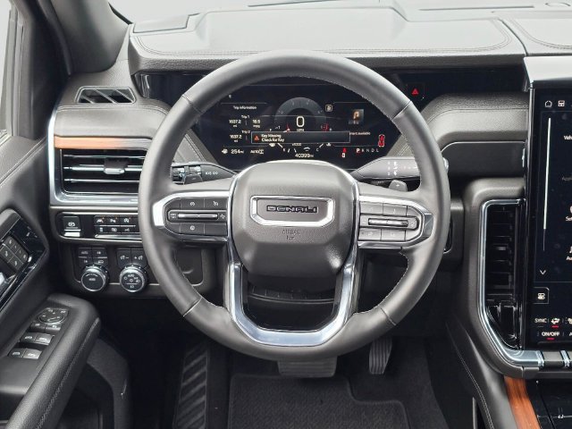 Used 2025 GMC Yukon Denali AWD/4WD image 20