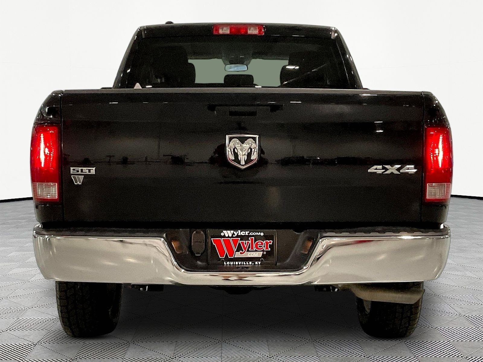 Used 2024 RAM 1500 Classic SLT AWD/4WD image 5