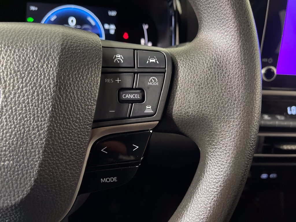 Used 2025 Toyota Camry LE FWD image 27