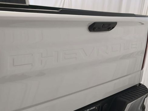 Used 2024 Chevrolet Silverado 1500 LT AWD/4WD image 15