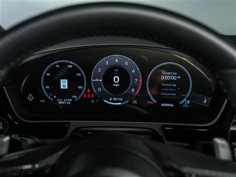 Certified 2025 Porsche Cayenne image 21