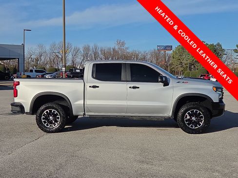 Used 2022 Chevrolet Silverado 1500 ZR2 w/ Technology Package image 6