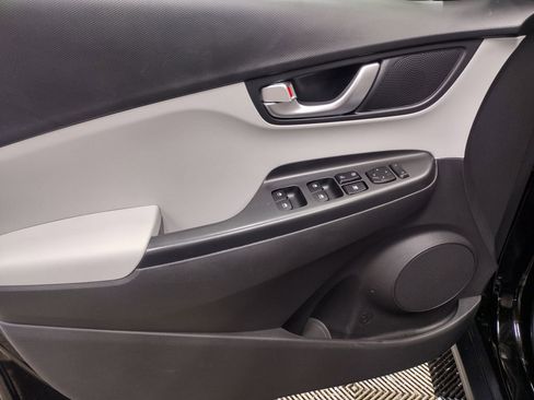 Certified 2023 Hyundai Kona SE w/ Cargo Package image 18