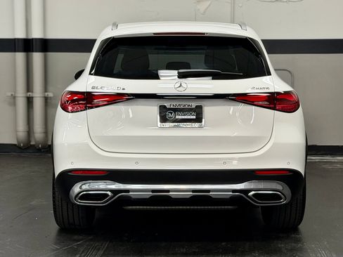 Used 2026 Mercedes-Benz GLC 350e 4MATIC image 11