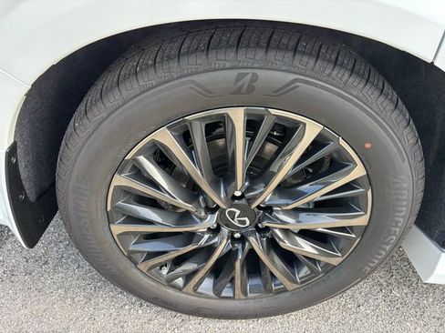 New 2026 INFINITI QX80 Autograph w/ Premium Cargo Package image 20