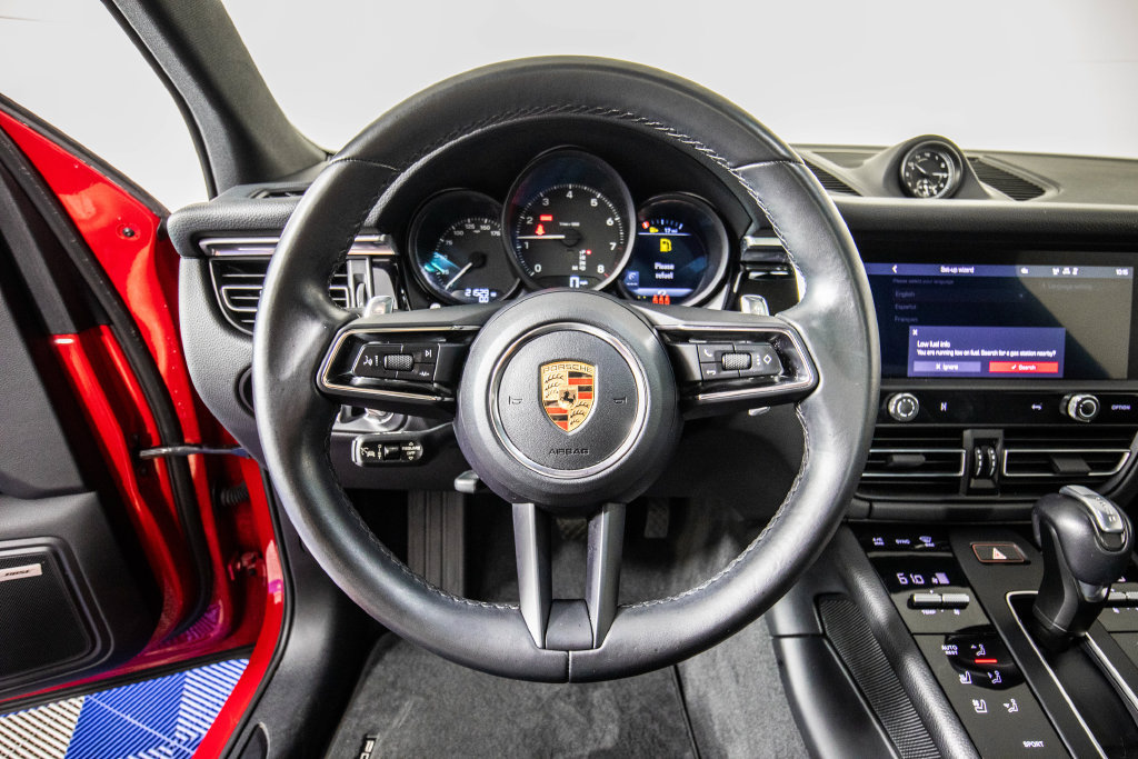 Used 2024 Porsche Macan w/ Premium Plus Package AWD/4WD image 21