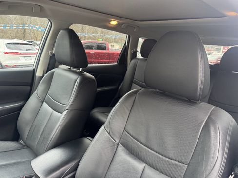 Used 2015 Nissan Rogue SL w/ SL Premium Package image 18