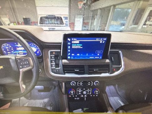Used 2023 Chevrolet Suburban High Country w/ LPO, Illumination Package image 6
