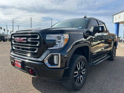 Used 2020 GMC Sierra 1500 AT4 w/ AT4 Premium Package image 3