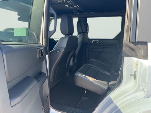 New 2025 Ford Bronco Outer Banks AWD/4WD image 18
