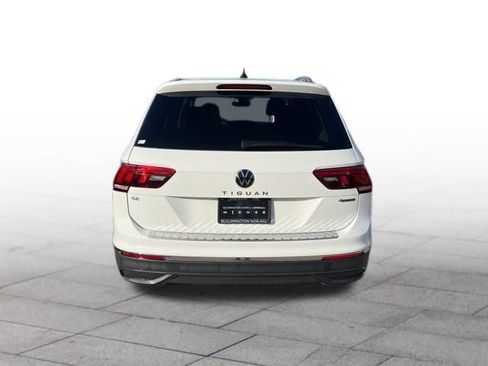 Used 2024 Volkswagen Tiguan SE image 5