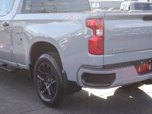 Used 2024 Chevrolet Silverado 1500 Custom image 9