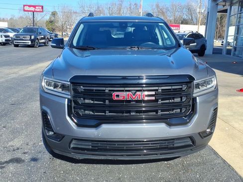 Used 2022 GMC Acadia SLT w/ Elevation Edition image 3