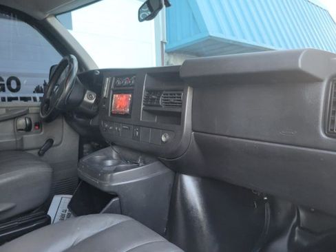 Used 2011 Chevrolet Express 1500 AWD image 47