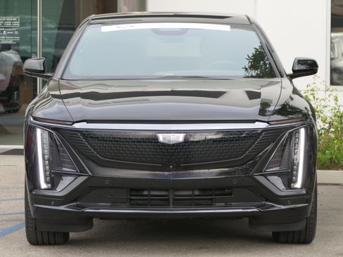 Certified 2024 Cadillac Lyriq Sport AWD/4WD image 9