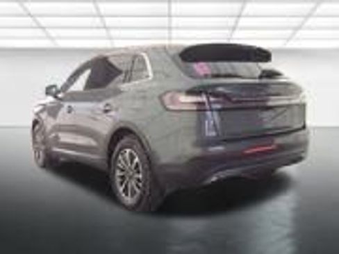 Used 2022 Lincoln Nautilus Reserve image 10