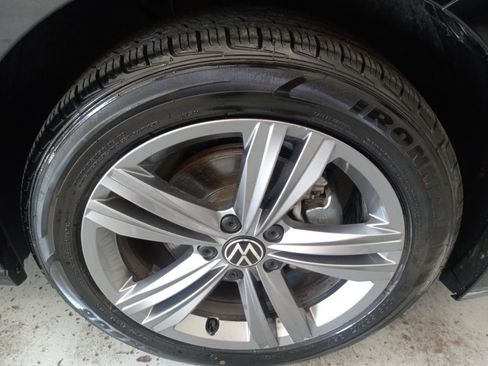 Used 2024 Volkswagen Jetta SE FWD image 4