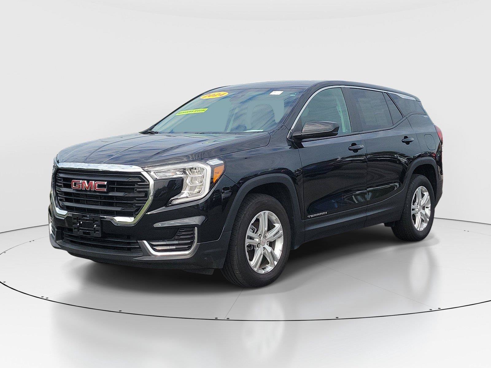 Used 2024 GMC Terrain SLE AWD/4WD image 2