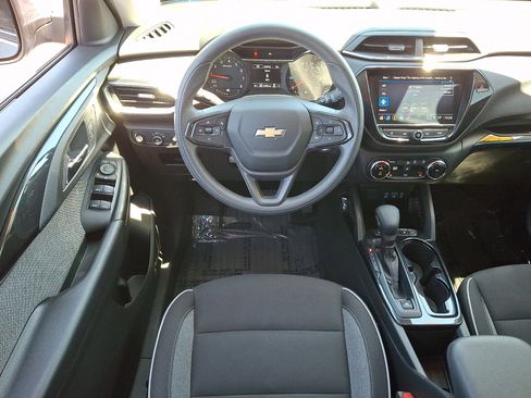 Certified 2023 Chevrolet TrailBlazer LT w/ Convenience Package AWD/4WD image 11