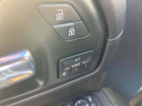 Used 2022 GMC Sierra 1500 SLT image 23