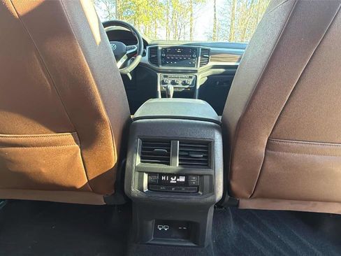 Used 2021 Volkswagen Atlas SE w/ Panoramic Sunroof Package image 28