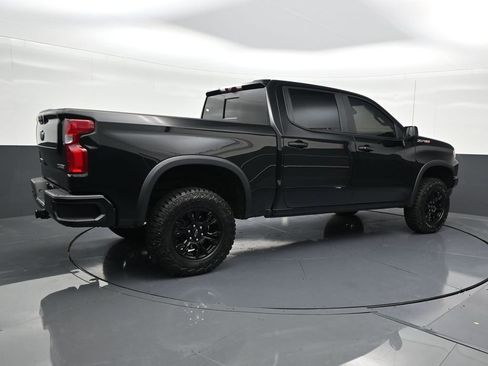 Used 2025 Chevrolet Silverado 1500 ZR2 w/ Technology Package image 5