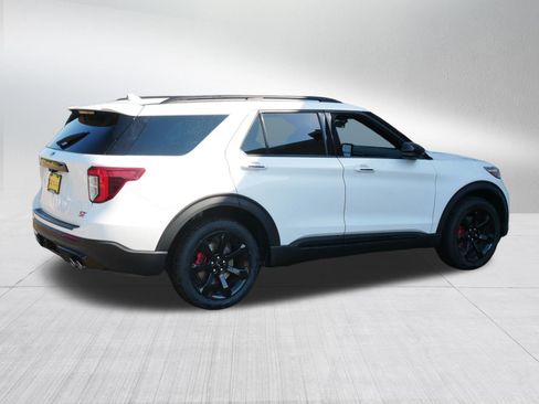Certified 2023 Ford Explorer ST w/ Technology Package AWD/4WD image 7