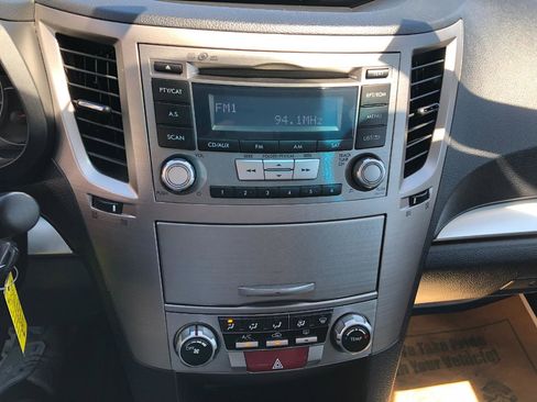 Used 2013 Subaru Outback 2.5i Premium AWD/4WD image 17