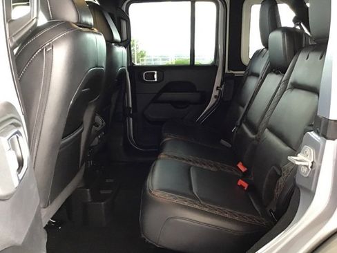 Used 2021 Jeep Wrangler Unlimited Sahara image 47