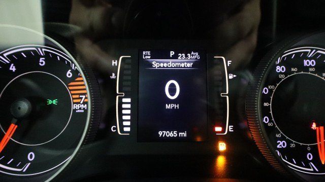 Used 2020 Jeep Cherokee Latitude Plus w/ Cold Weather Group AWD/4WD image 19