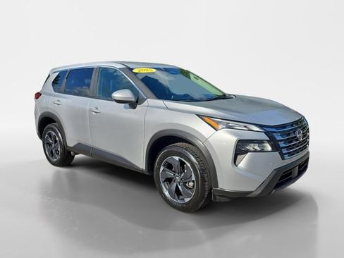 Used 2025 Nissan Rogue SV AWD/4WD image 1