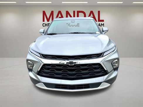 Used 2024 Chevrolet Blazer LT w/ Convenience Package FWD image 3