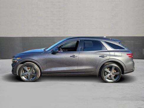 Certified 2023 Genesis GV70 2.5T w/ Sport Prestige Package image 4