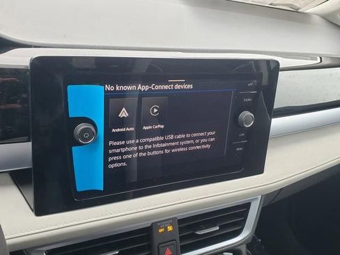 New 2026 Volkswagen Taos SE AWD/4WD image 11