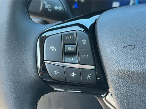 New 2025 Ford Escape SE image 25