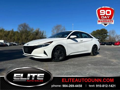 Used 2023 Hyundai Elantra SEL FWD image 1