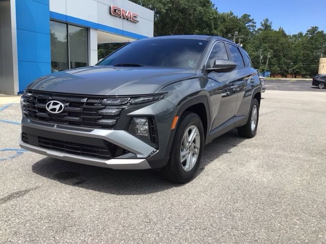 Used 2025 Hyundai Tucson SE AWD/4WD image 1