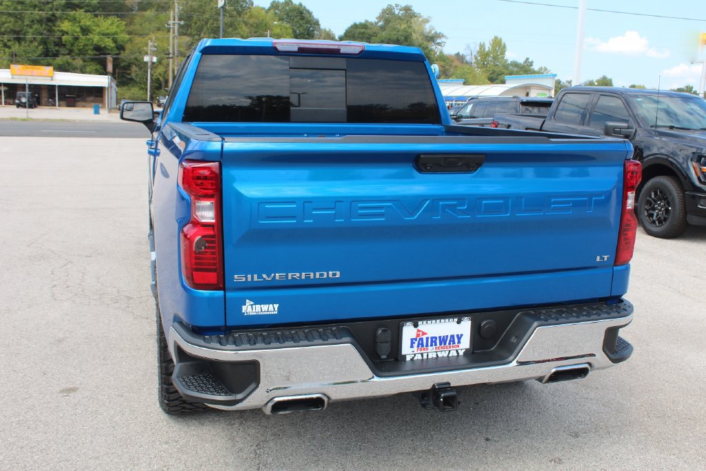 Used 2024 Chevrolet Silverado 1500 LT w/ Z71 Off-Road Package AWD/4WD image 9