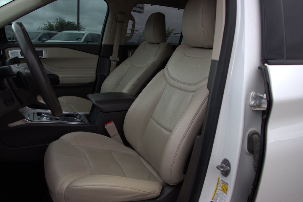Used 2020 Ford Explorer Platinum w/ Premium Technology Package AWD/4WD image 10