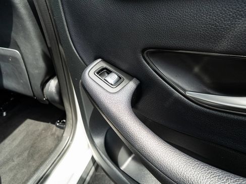 Used 2019 Mercedes-Benz GLC 300 4MATIC w/ Premium Package image 20