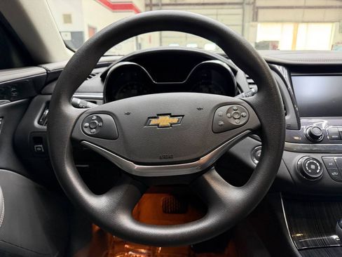 Used 2018 Chevrolet Impala LS FWD image 21
