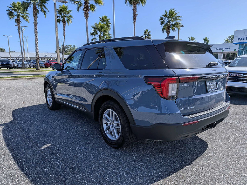 Used 2025 Ford Explorer Active RWD image 5
