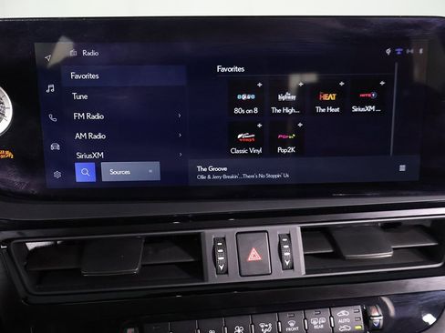 Used 2024 Lexus ES 350 F Sport w/ Technology Package image 47