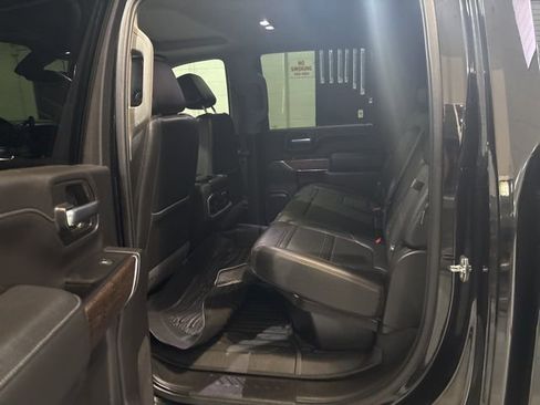 Used 2022 GMC Sierra 2500 Denali w/ Denali Ultimate Package image 18