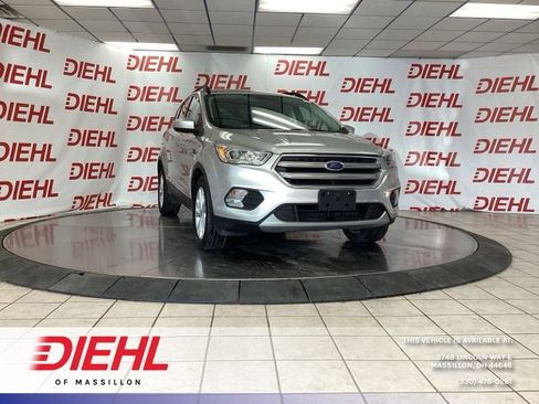 Used 2017 Ford Escape SE w/ Equipment Group 201A FWD image 1