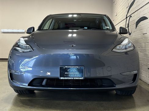 Used 2021 Tesla Model Y Long Range image 6
