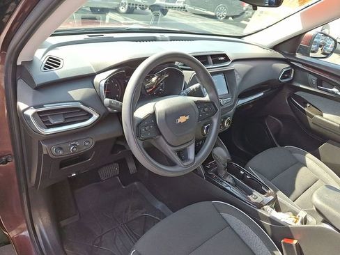 Used 2023 Chevrolet TrailBlazer LT FWD image 10