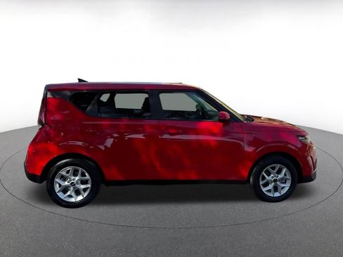 Used 2025 Kia Soul LX w/ LX Technology Package image 16