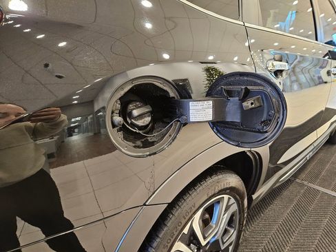 Used 2023 Subaru Ascent Touring image 33