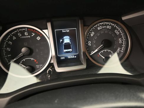 Used 2023 Toyota Tacoma SR5 w/ Technology Package RWD image 12
